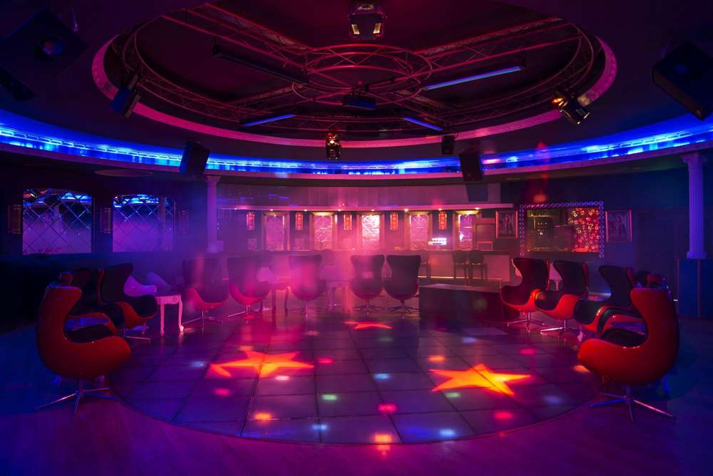 cheap resort hotels to Spend holiday with family