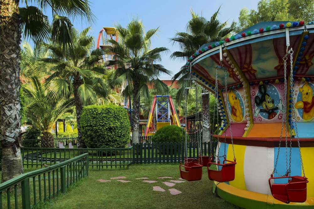 cheap resort hotels to Spend holiday with family