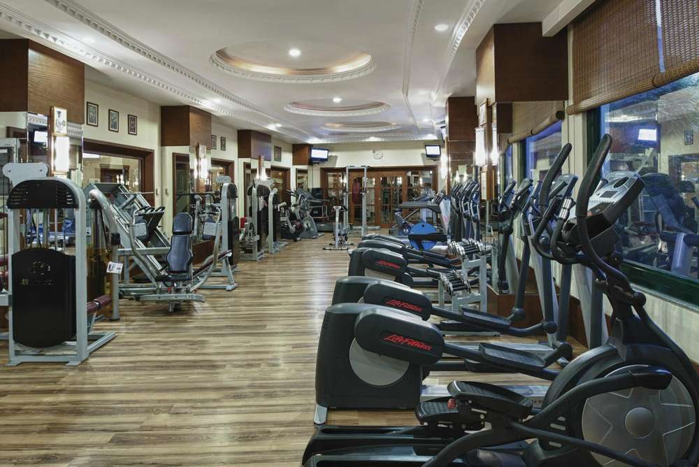 cheap resort hotels to Spend holiday with family