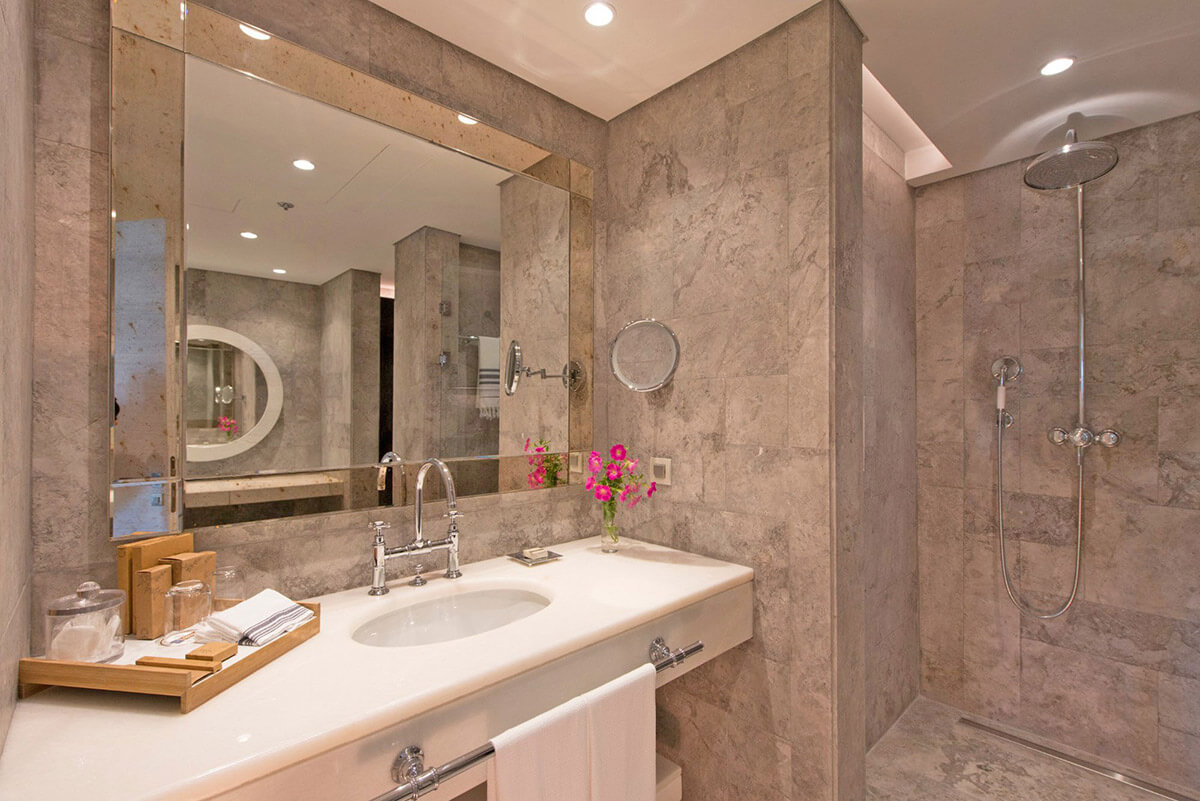 cheap resort hotels to Spend holiday with family