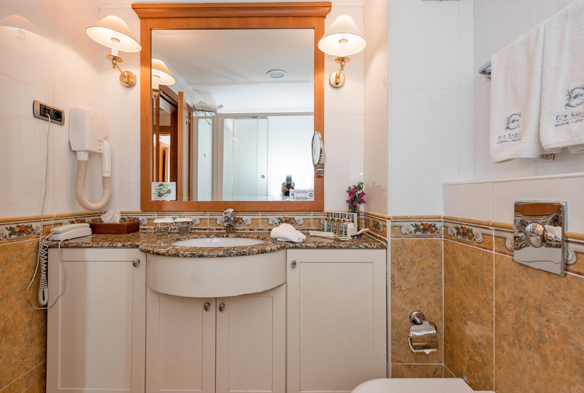 cheap resort hotels to Spend holiday with family