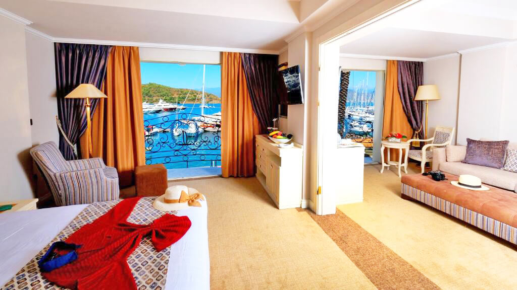 cheap resort hotels to Spend holiday with family