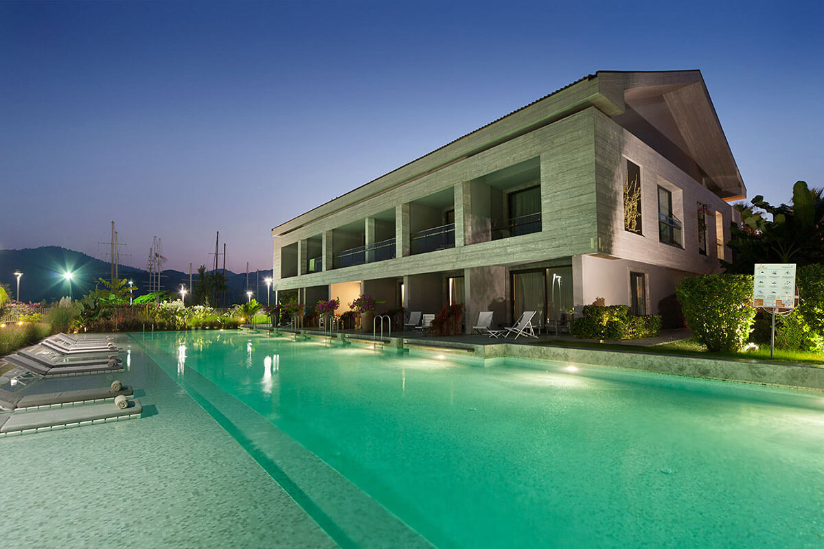 cheap resort hotels to Spend holiday with family