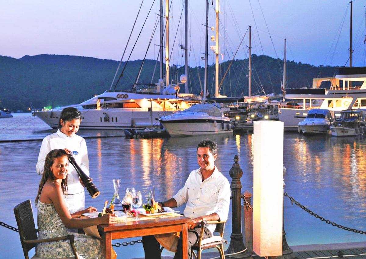 cheap resort hotels to Spend holiday with family