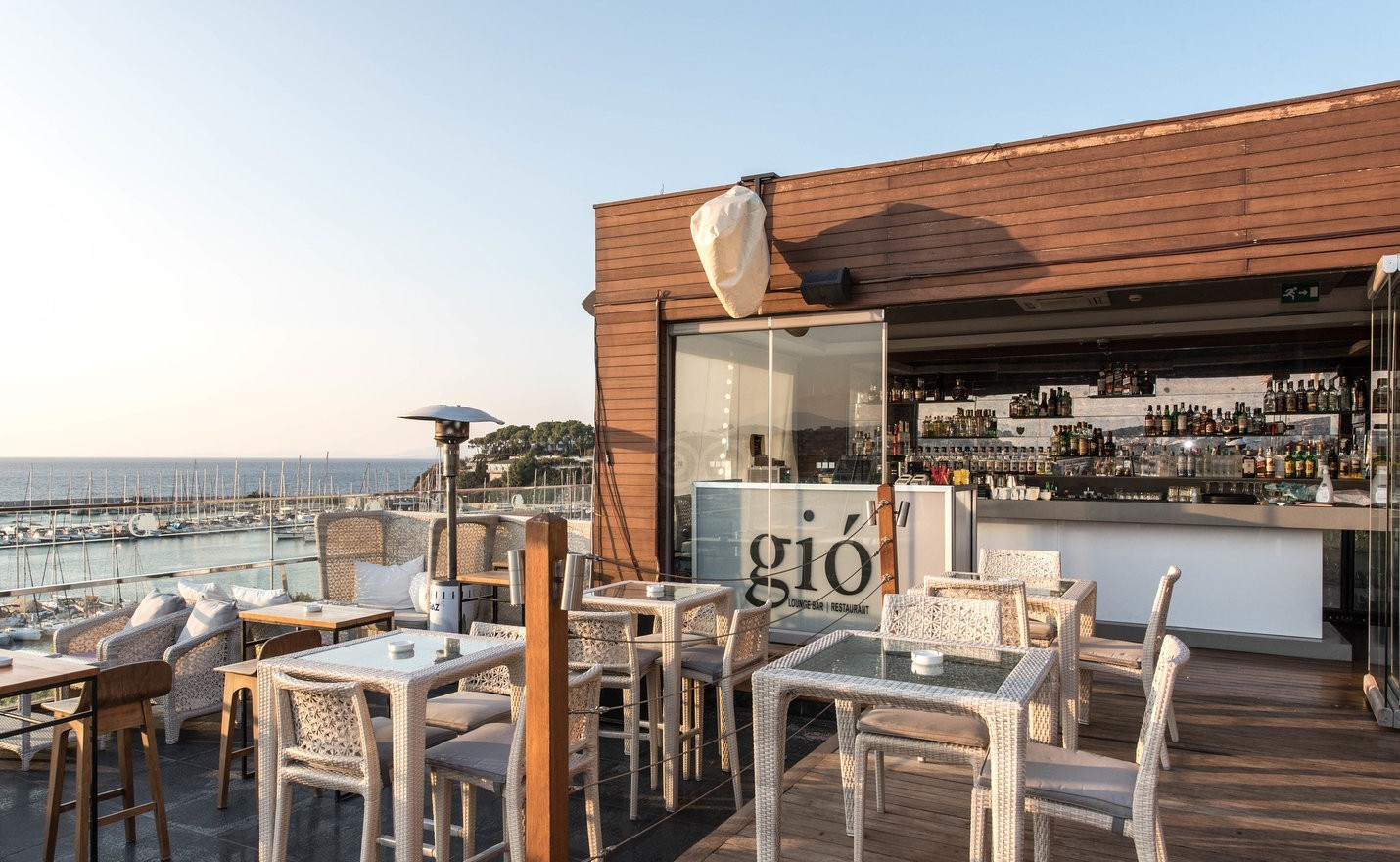 cheap resort hotels to Spend holiday with family