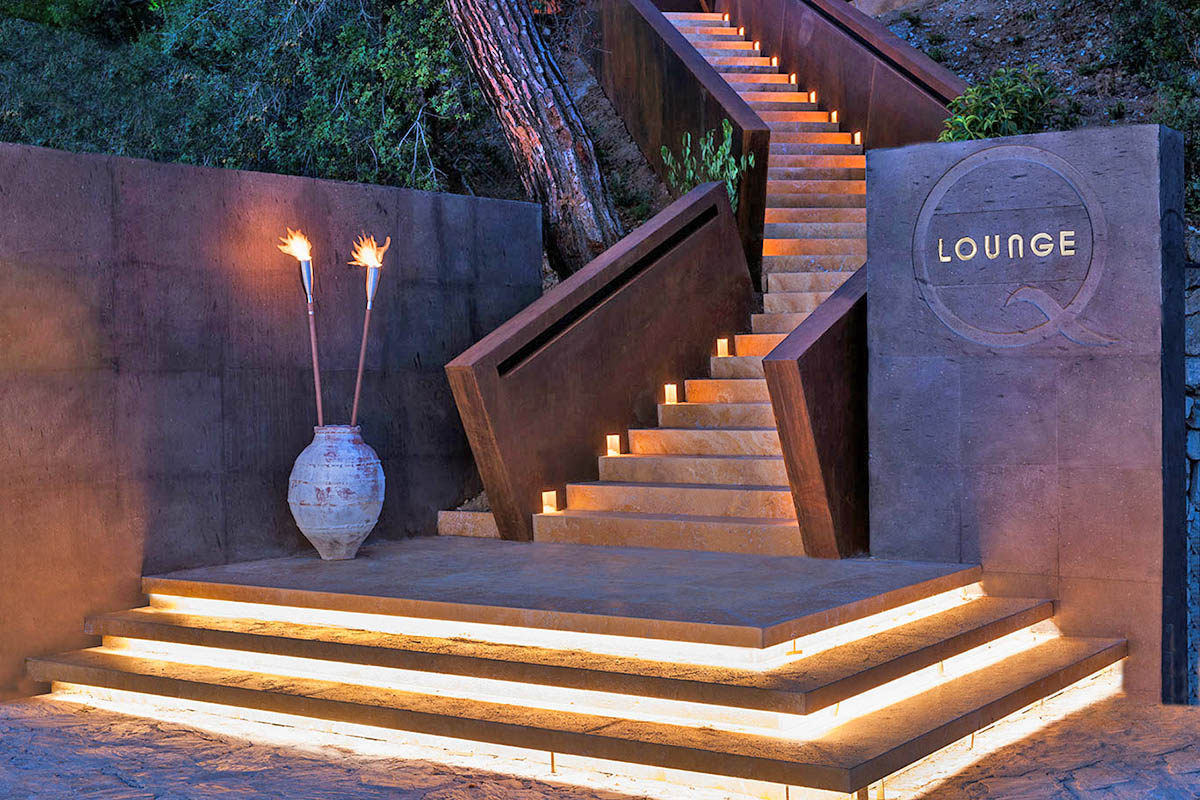 cheap resort hotels to Spend holiday with family