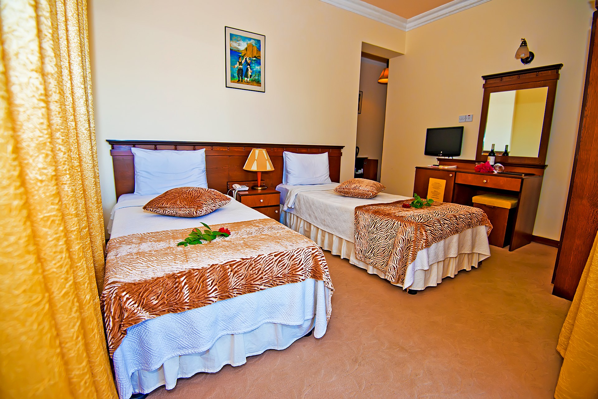 cheap resort hotels to Spend holiday with family