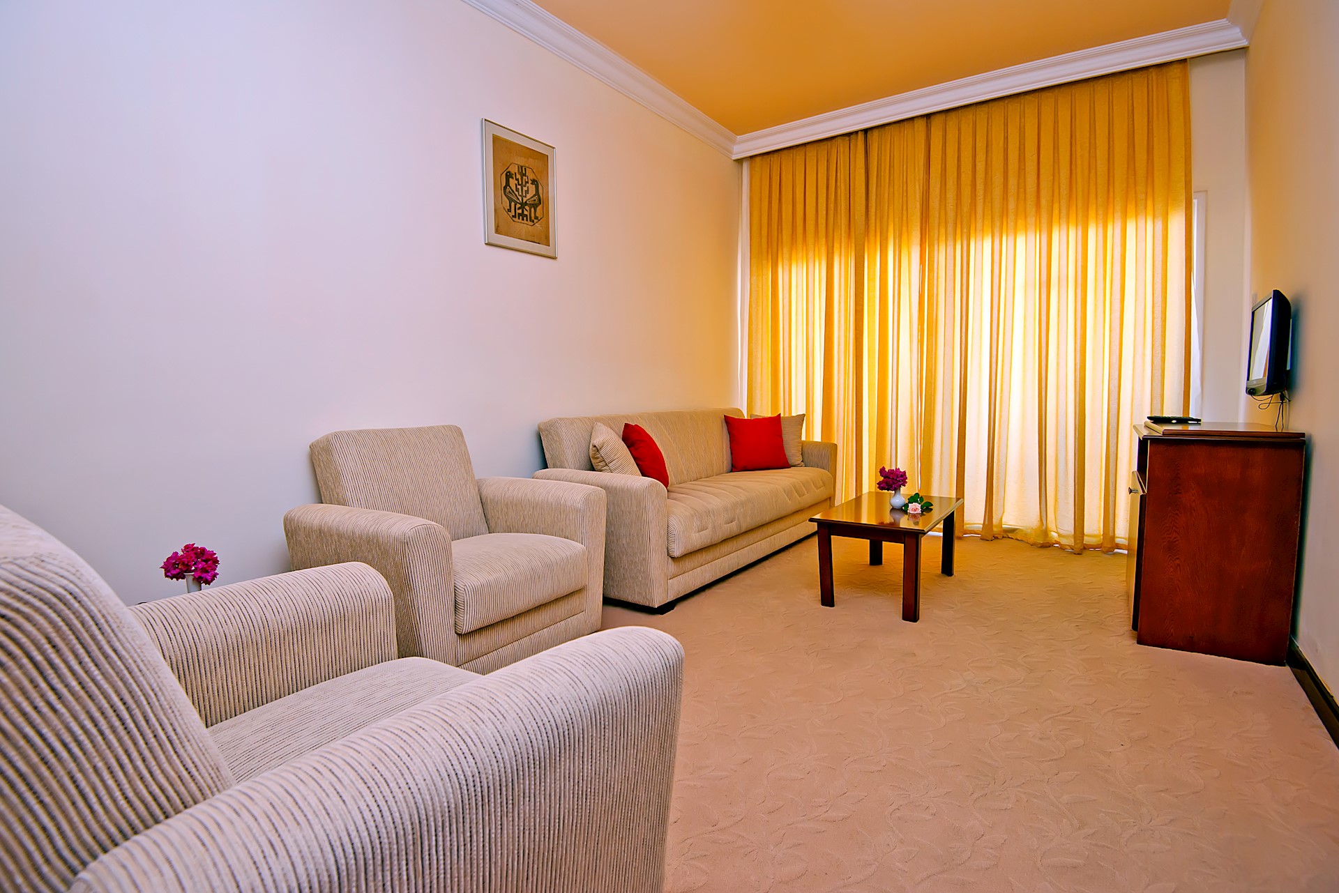 cheap resort hotels to Spend holiday with family