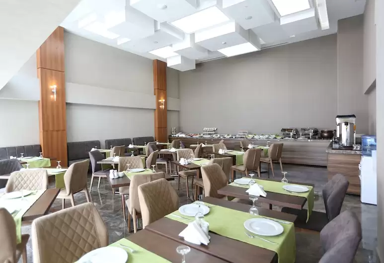 cheap resort hotels to Spend holiday with family