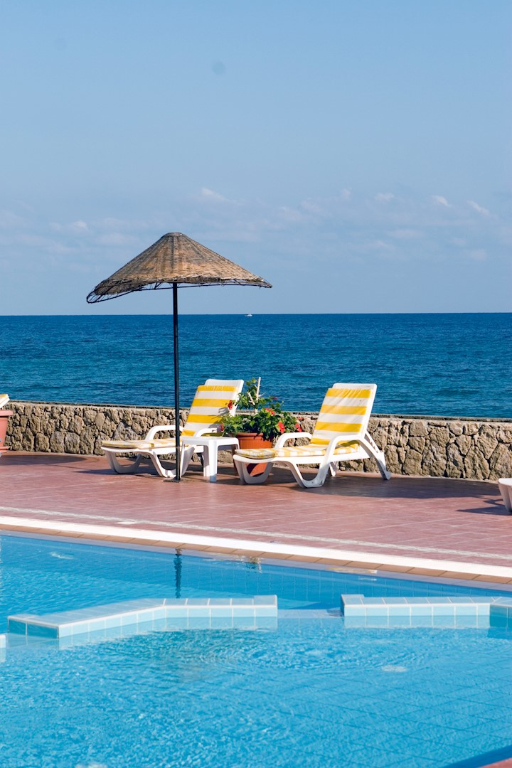 cheap resort hotels to Spend holiday with family