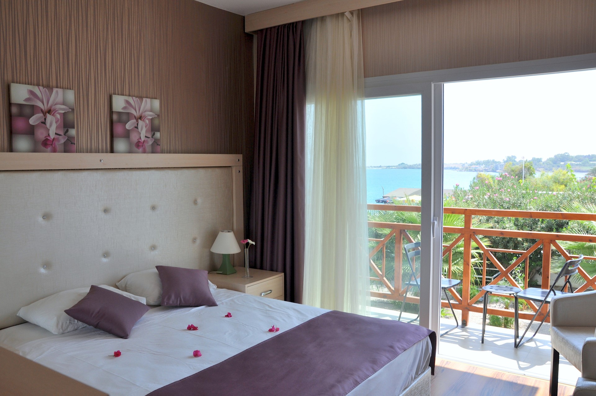 cheap resort hotels to Spend holiday with family