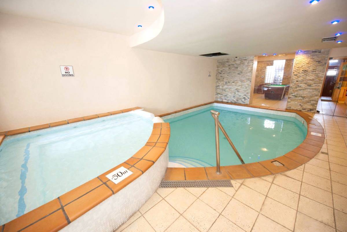 cheap resort hotels to Spend holiday with family