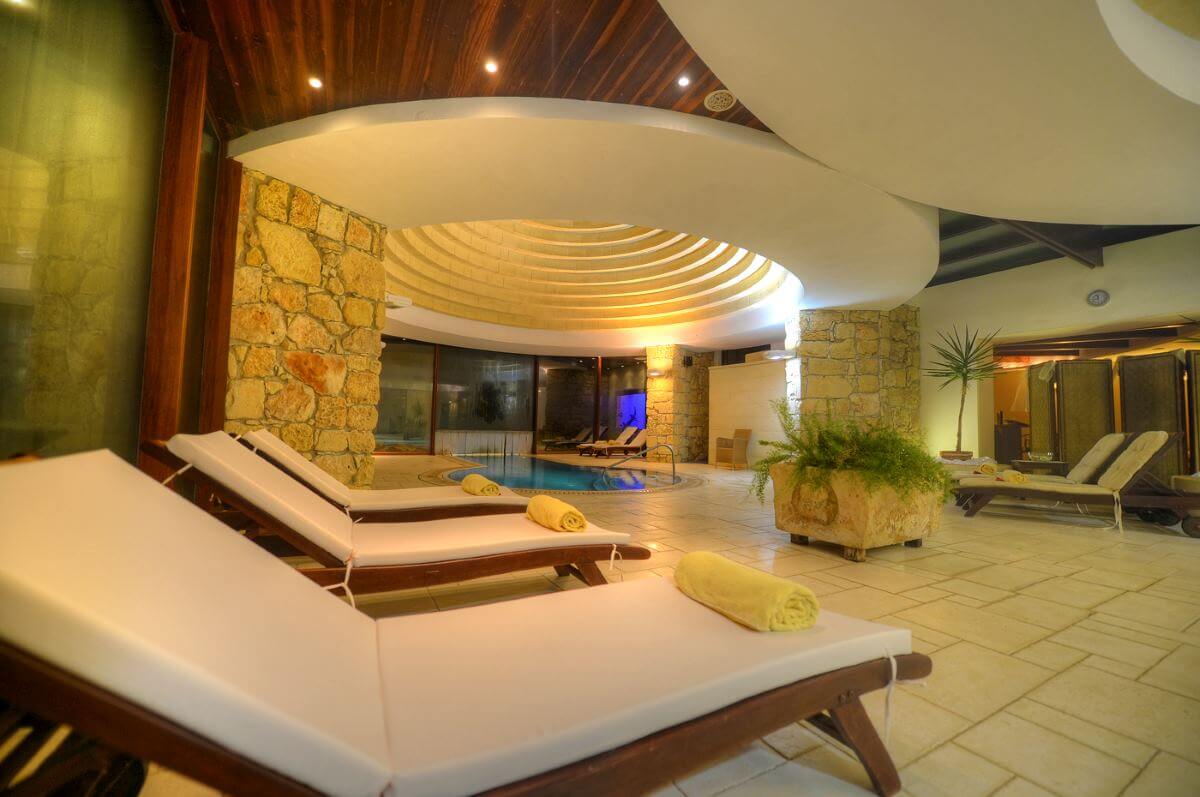 cheap resort hotels to Spend holiday with family