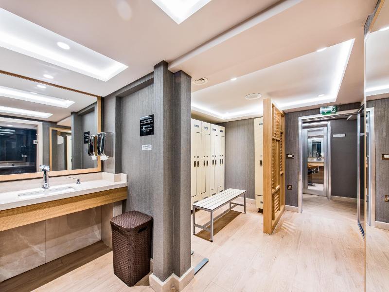 cheap resort hotels to Spend holiday with family