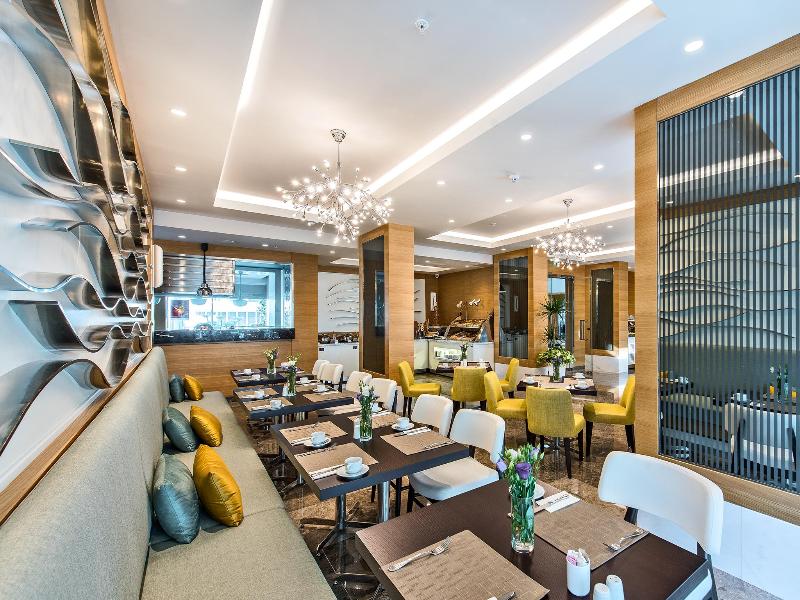 cheap resort hotels to Spend holiday with family