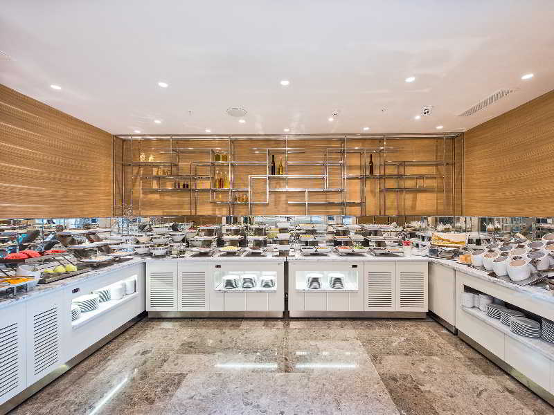 cheap resort hotels to Spend holiday with family