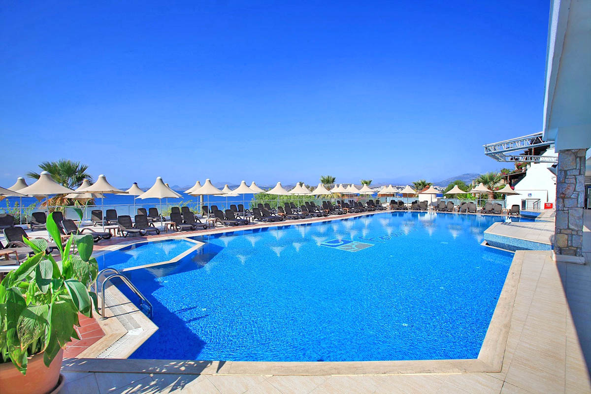 cheap resort hotels to Spend holiday with family