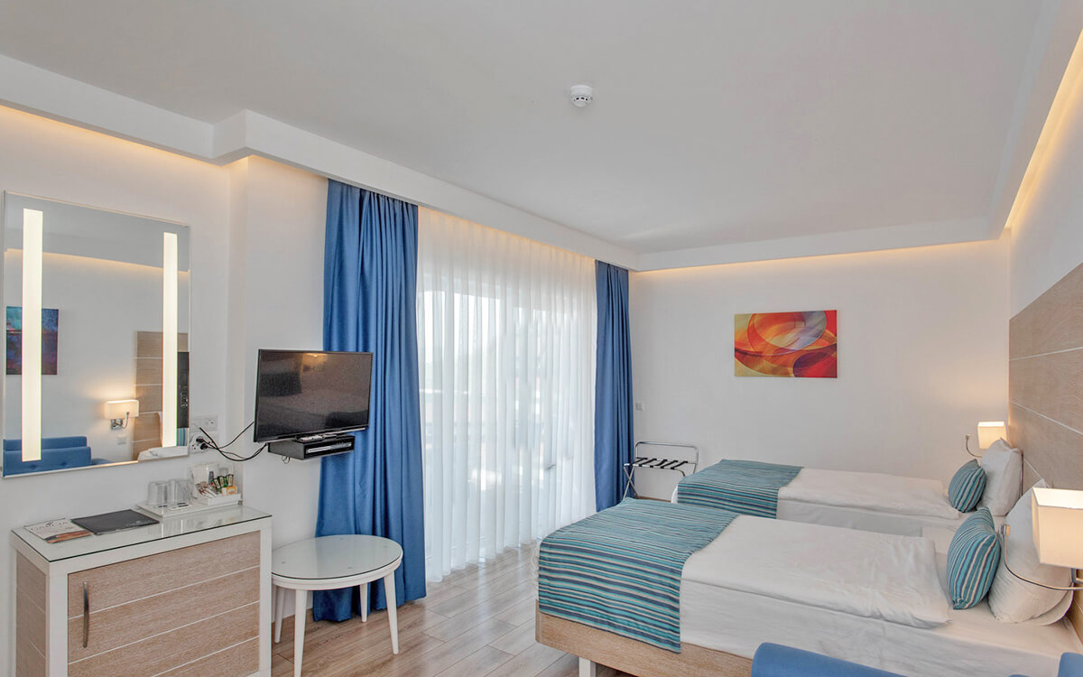 cheap resort hotels to Spend holiday with family