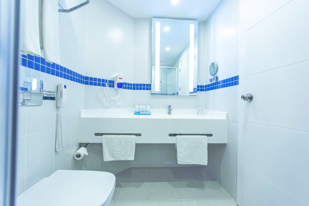 cheap resort hotels to Spend holiday with family