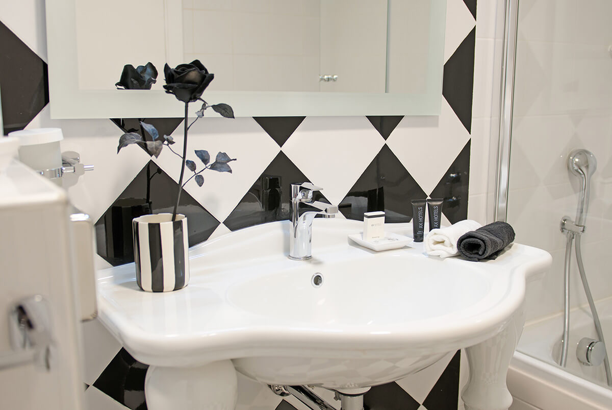 cheap resort hotels to Spend holiday with family