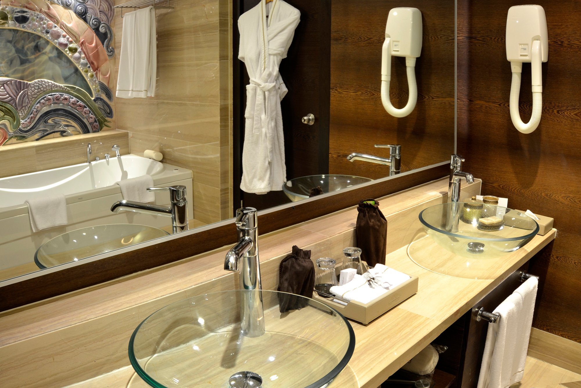 cheap resort hotels to Spend holiday with family