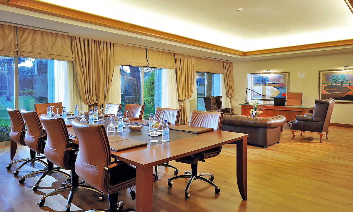 cheap resort hotels to Spend holiday with family