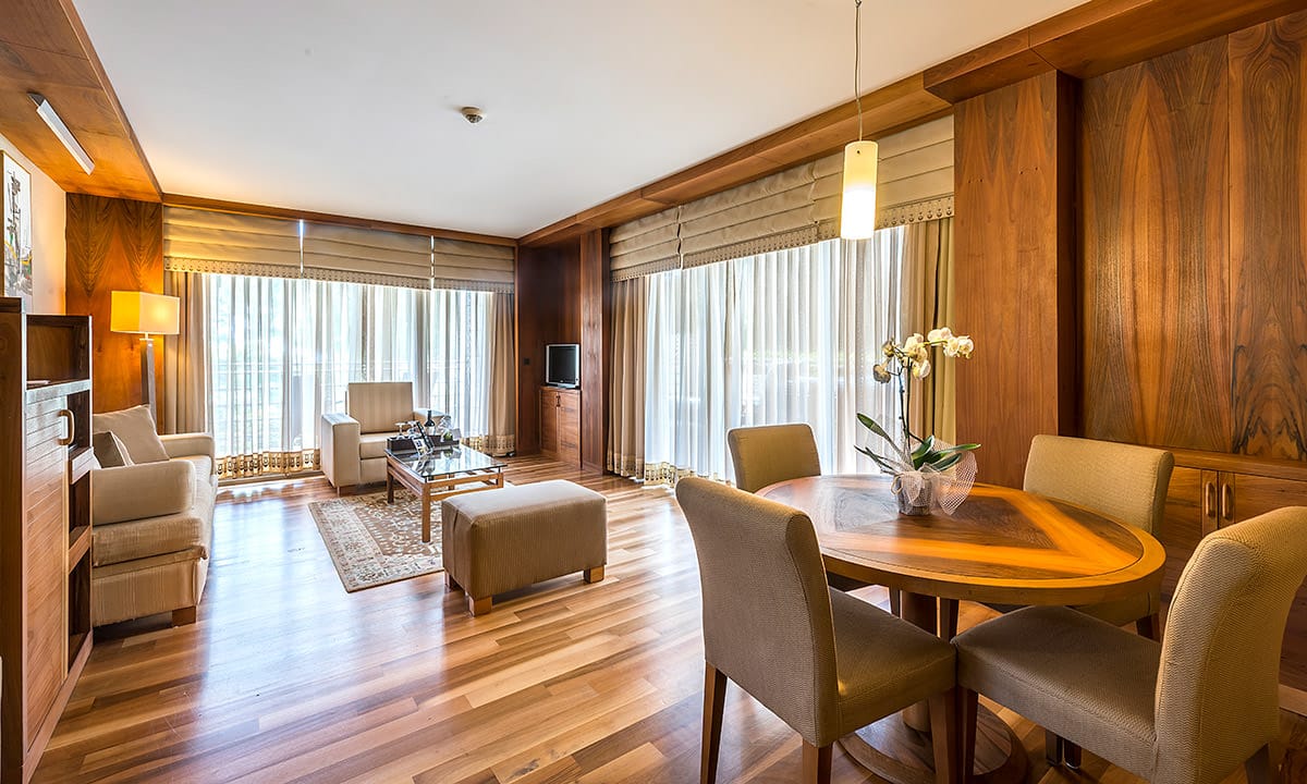 cheap resort hotels to Spend holiday with family