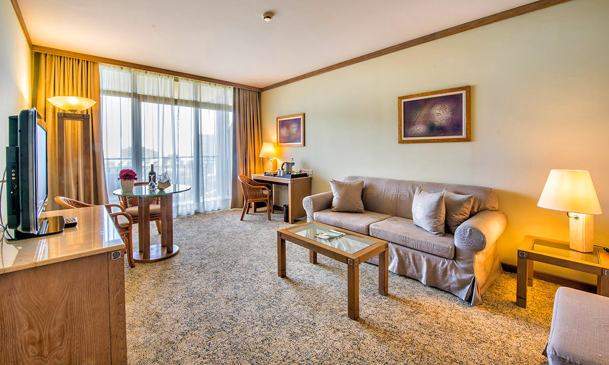 cheap resort hotels to Spend holiday with family