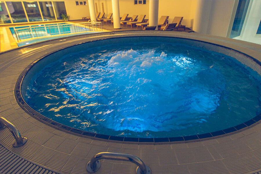 cheap resort hotels to Spend holiday with family