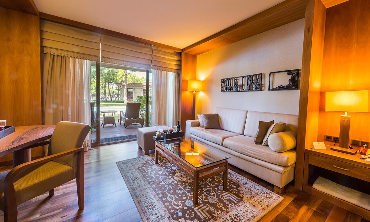 cheap resort hotels to Spend holiday with family