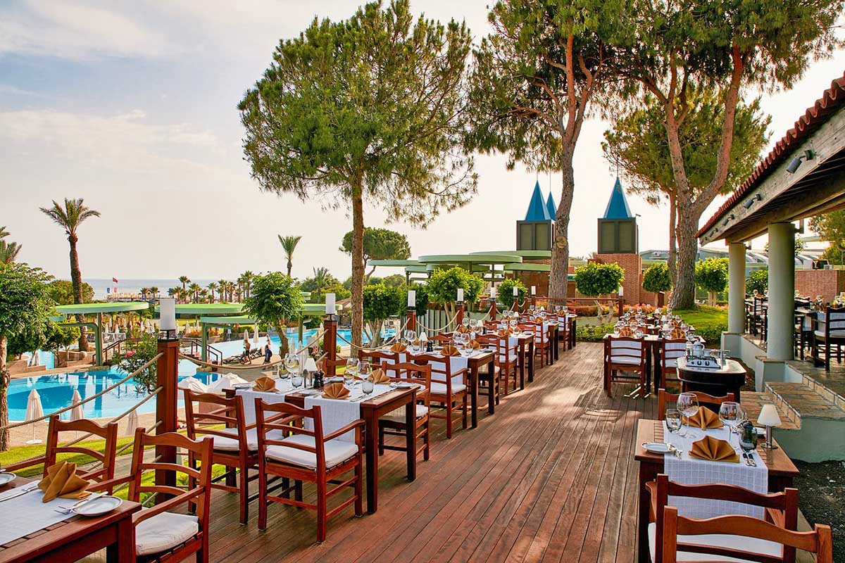 cheap resort hotels to Spend holiday with family