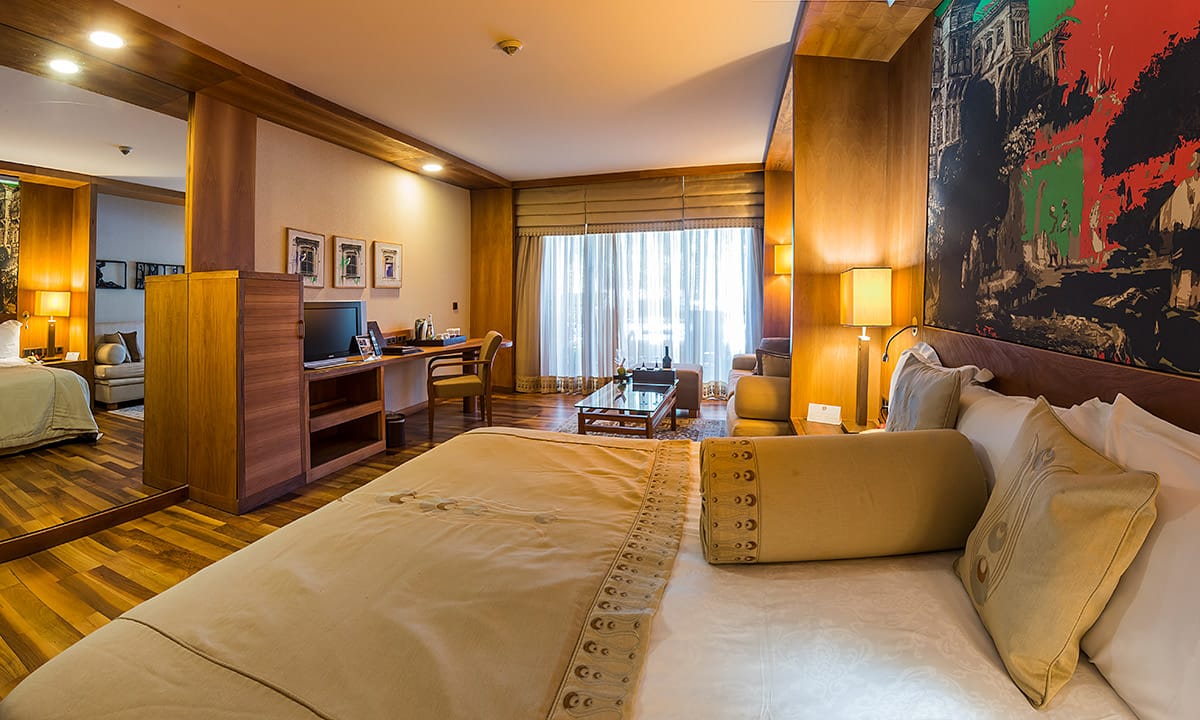 cheap resort hotels to Spend holiday with family