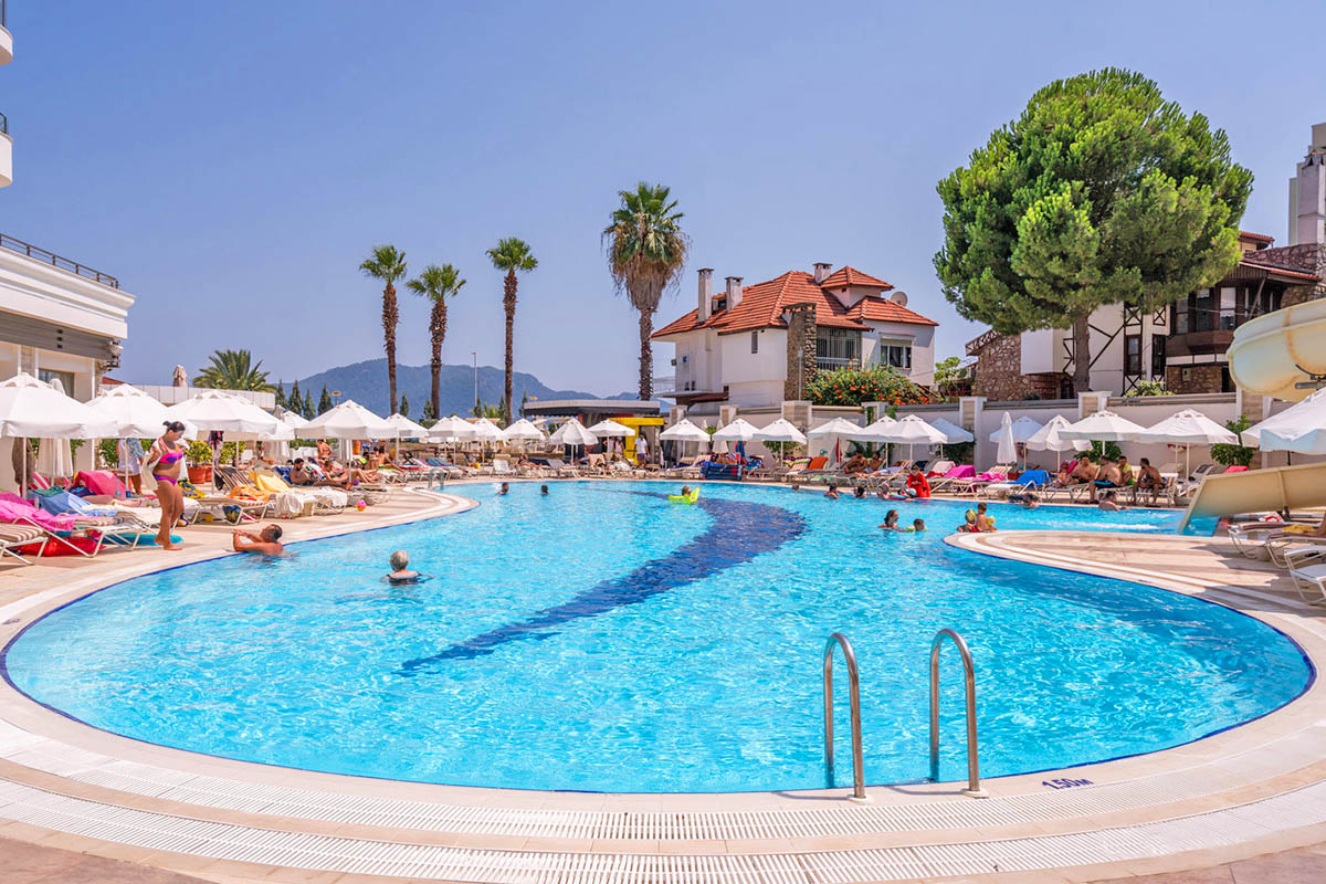 cheap resort hotels to Spend holiday with family