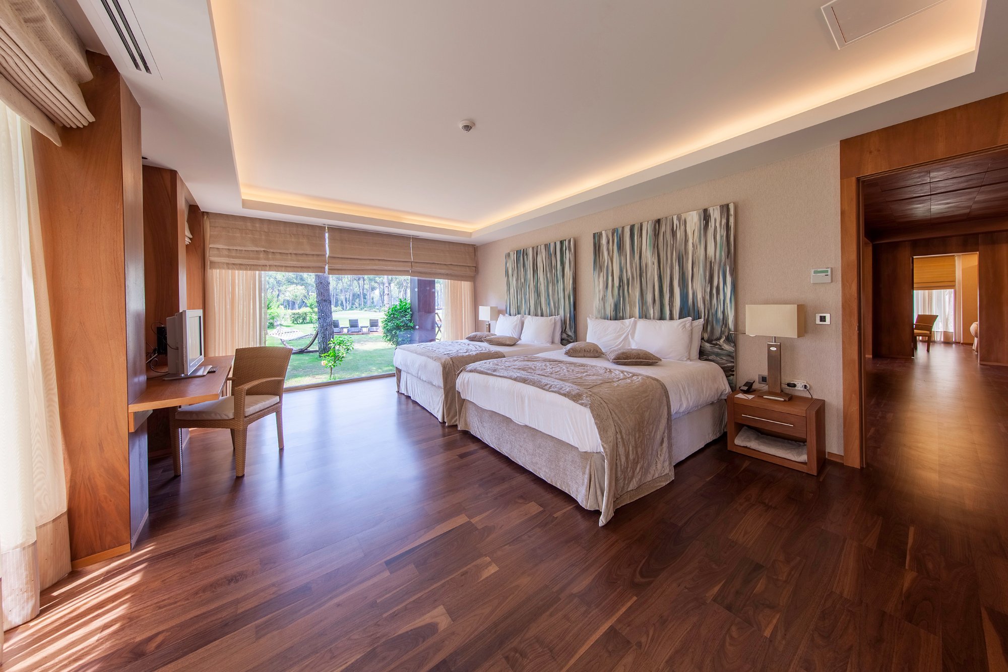 cheap resort hotels to Spend holiday with family