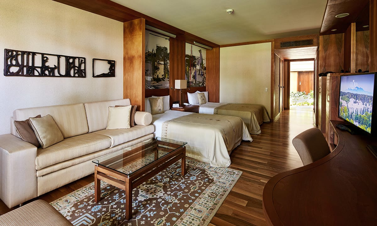 cheap resort hotels to Spend holiday with family