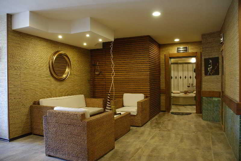 cheap resort hotels to Spend holiday with family