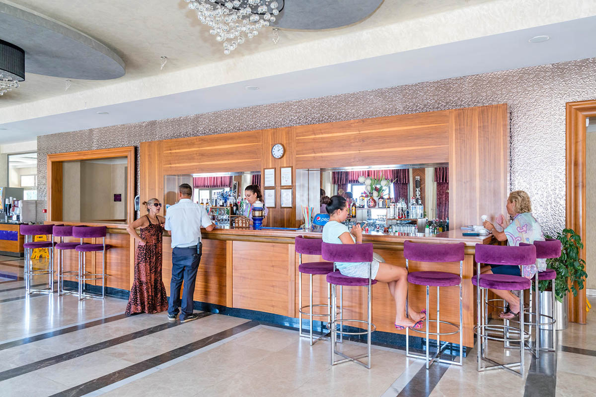 cheap resort hotels to Spend holiday with family