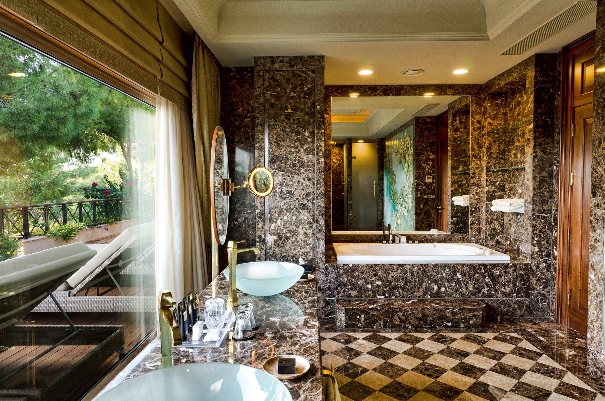 cheap resort hotels to Spend holiday with family