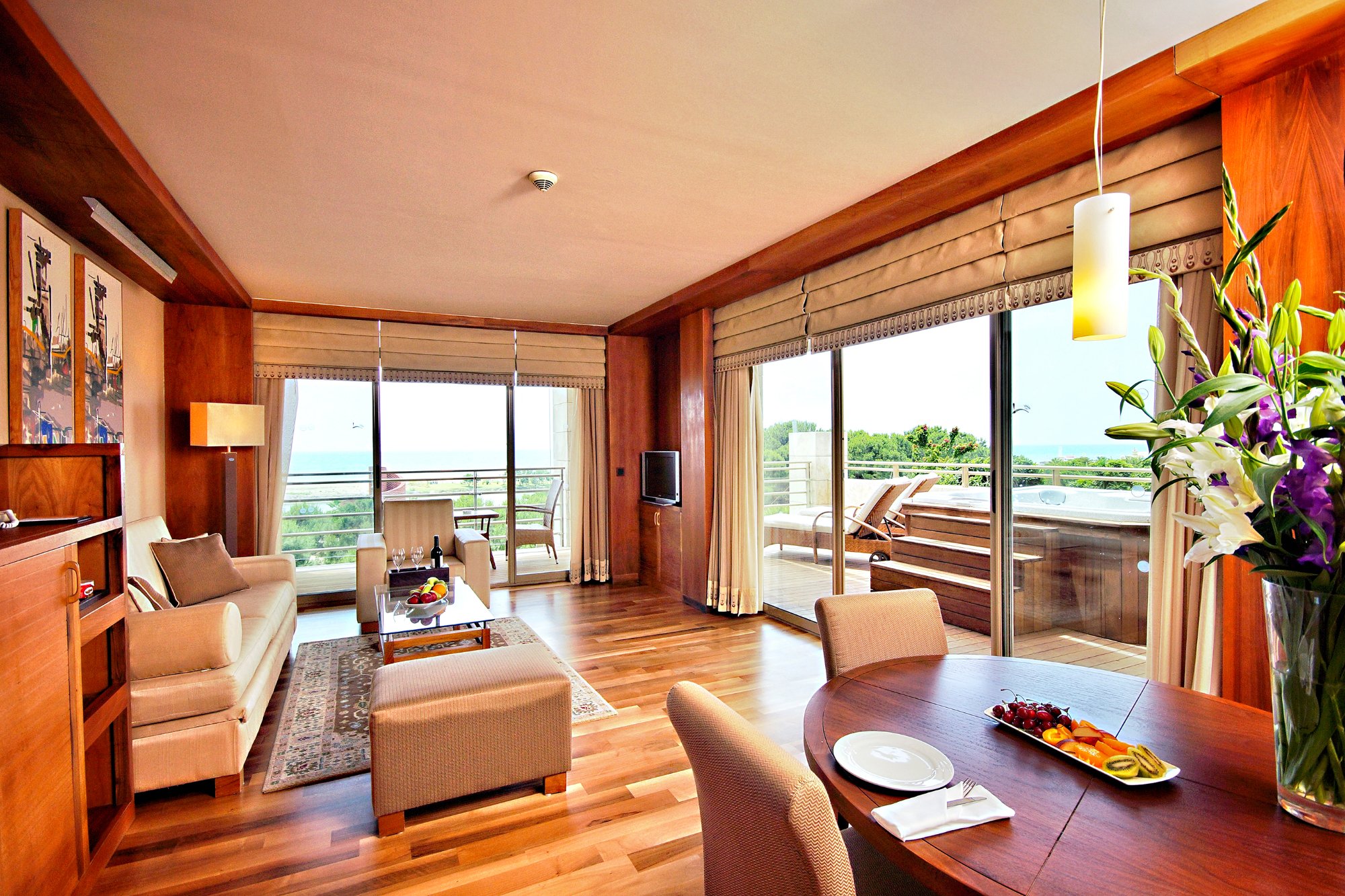 cheap resort hotels to Spend holiday with family