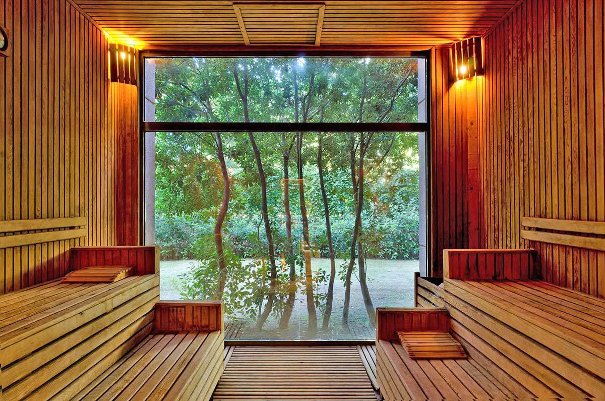 cheap resort hotels to Spend holiday with family