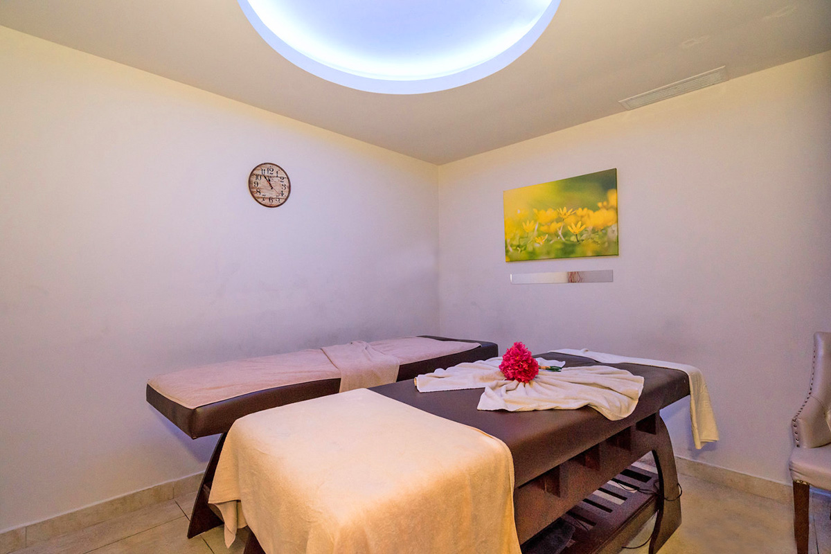 cheap resort hotels to Spend holiday with family