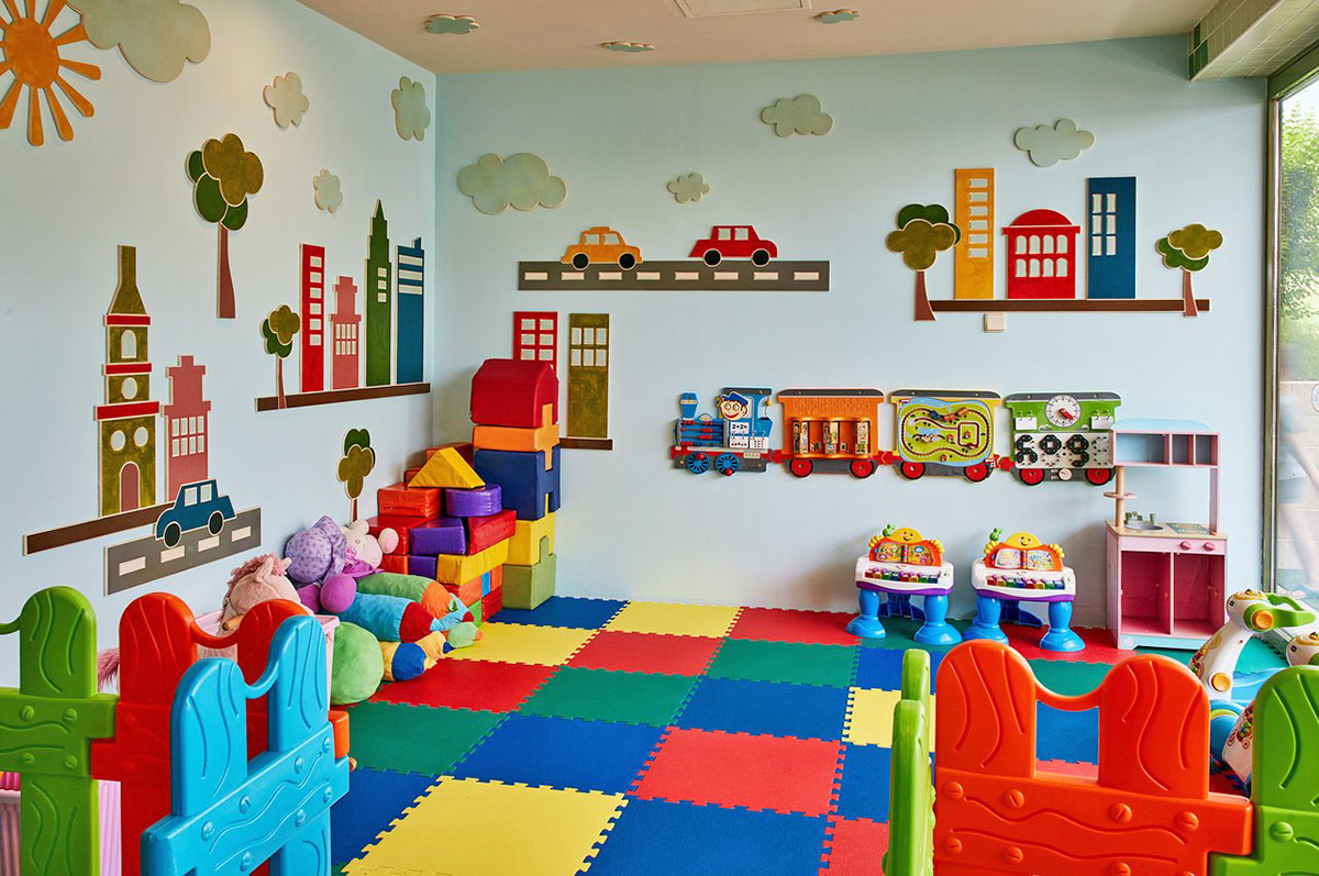 cheap resort hotels to Spend holiday with family