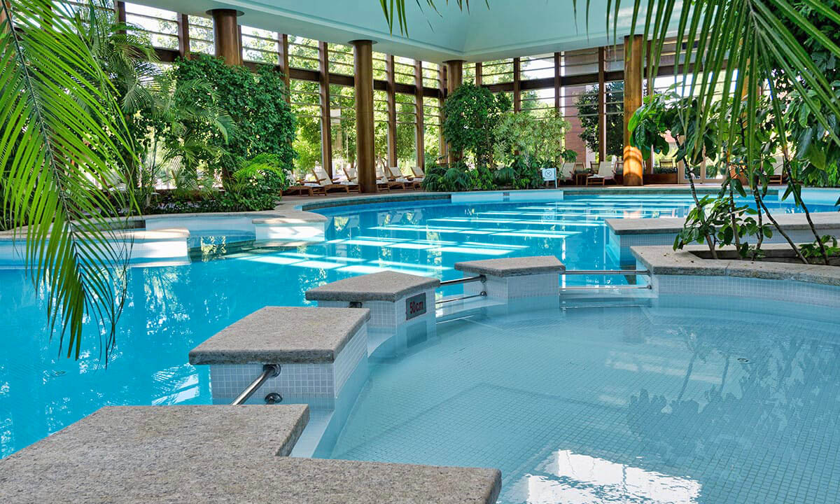 cheap resort hotels to Spend holiday with family