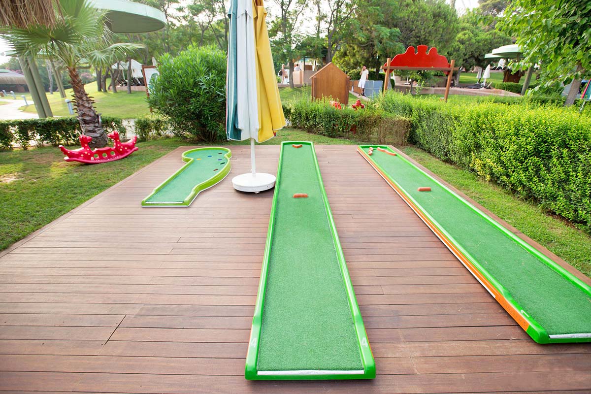 cheap resort hotels to Spend holiday with family