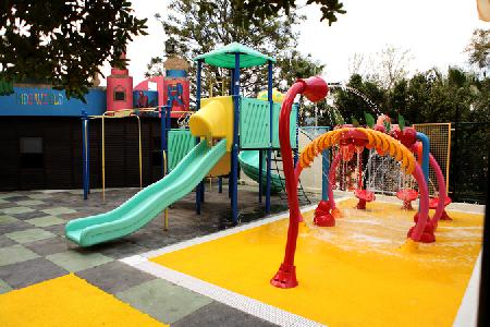 cheap resort hotels to Spend holiday with family