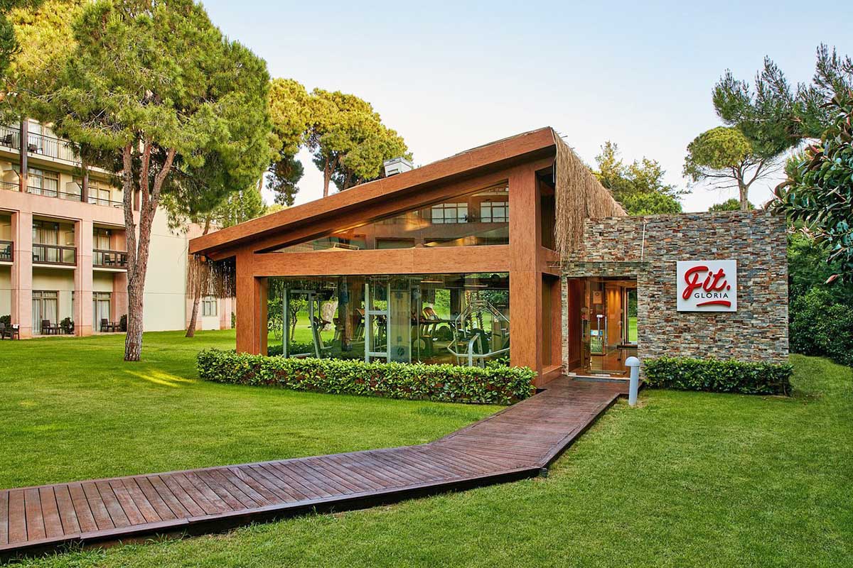 cheap resort hotels to Spend holiday with family