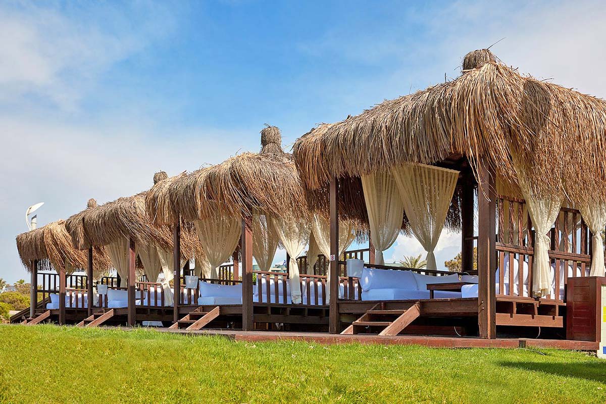 cheap resort hotels to Spend holiday with family