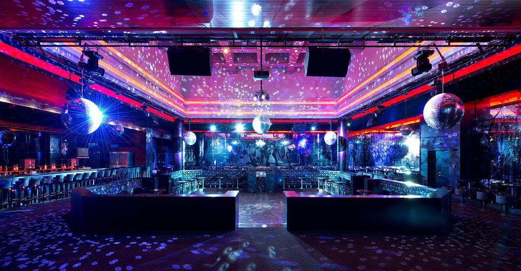 cheap resort hotels to Spend holiday with family