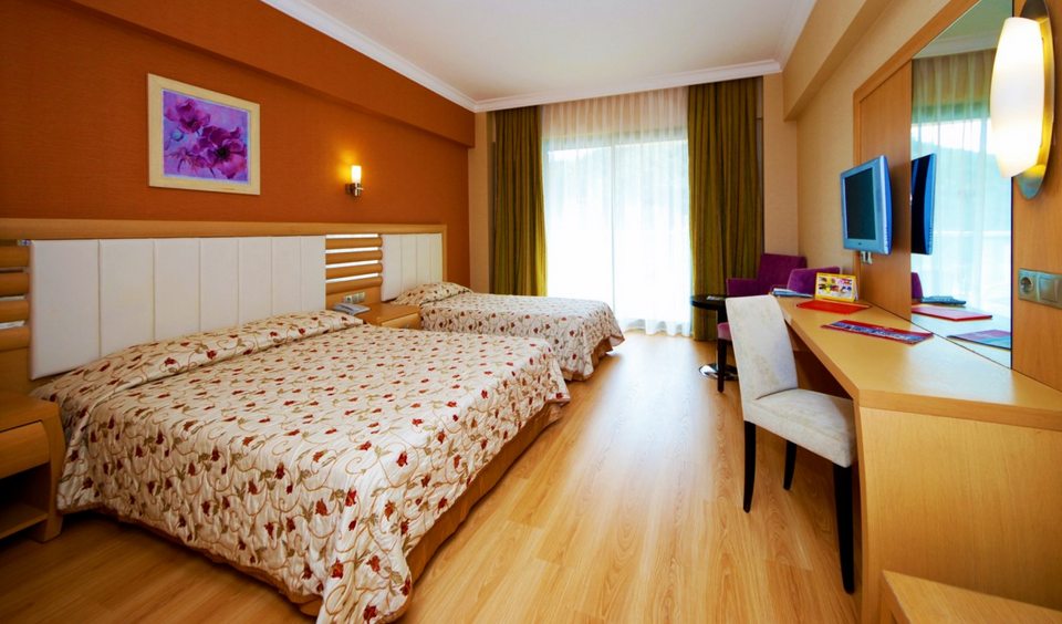 cheap resort hotels to Spend holiday with family