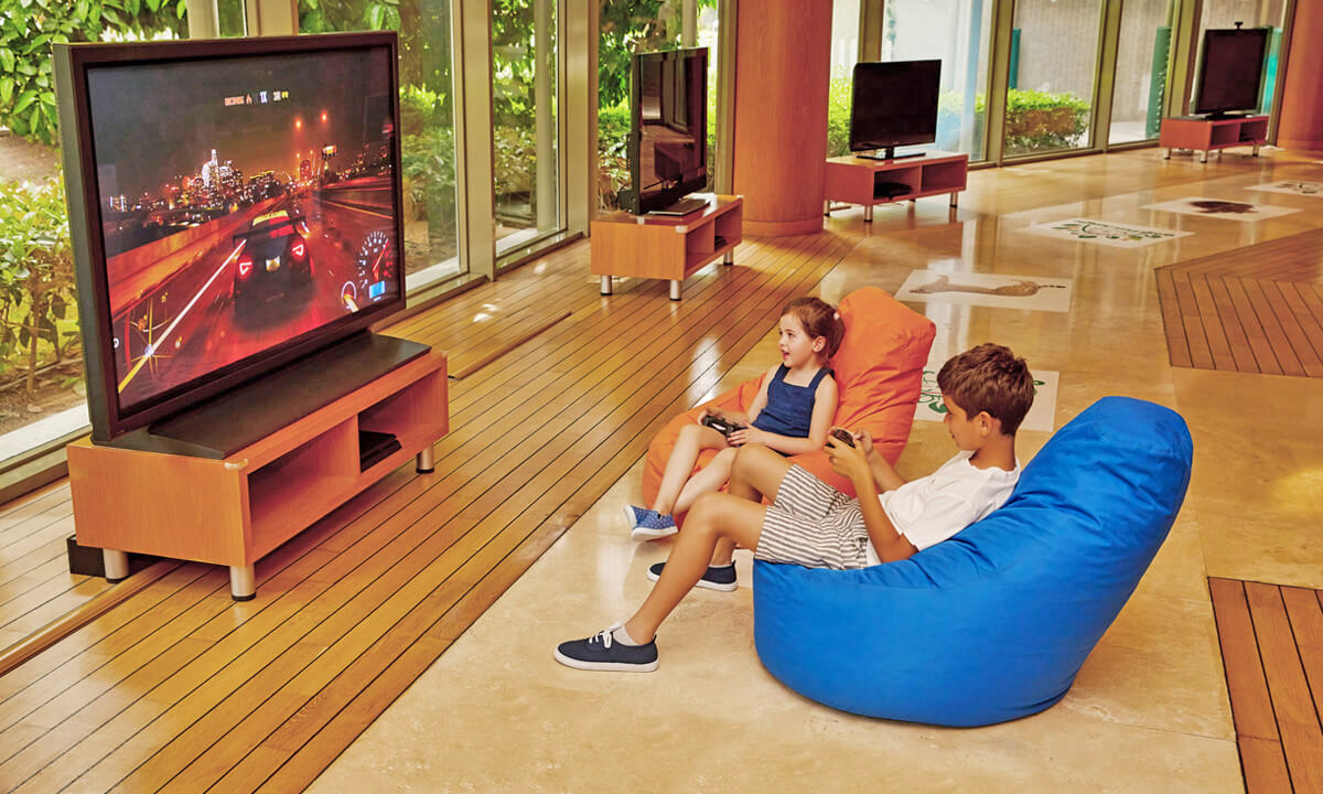 cheap resort hotels to Spend holiday with family